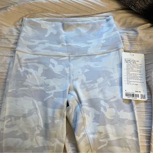 Lululemon Wunder under size 4